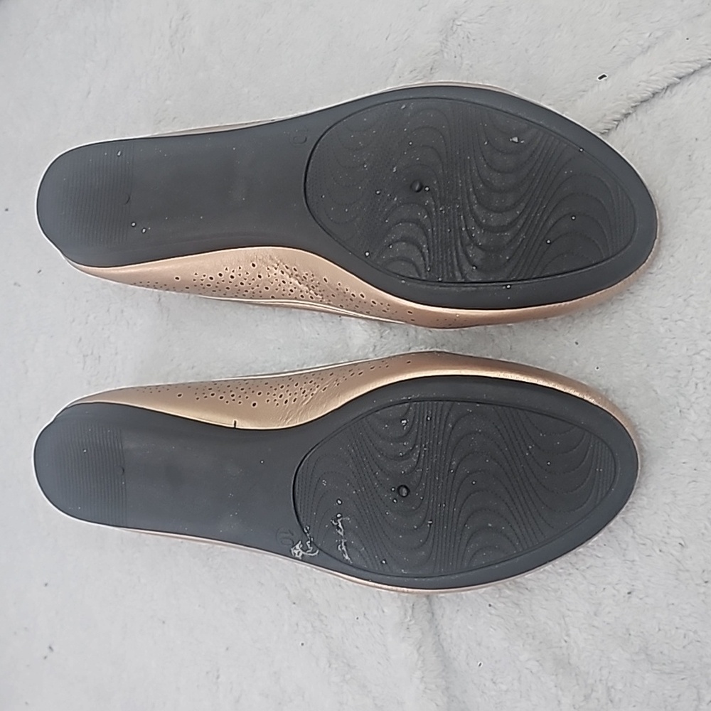 Flats - Picture 3 of 3